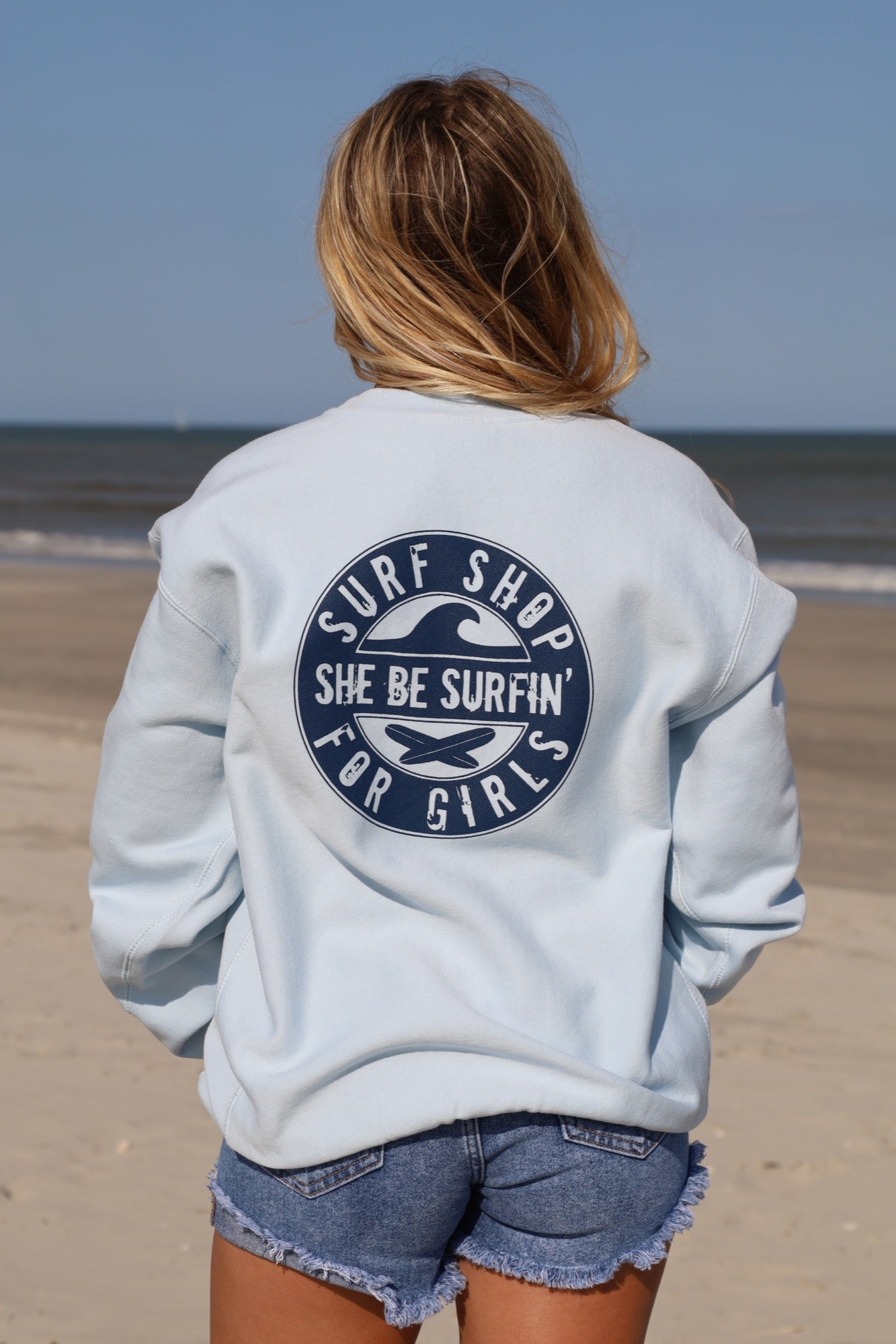 SHE BE SURFIN' HEAVYWEIGHT CREWNECK