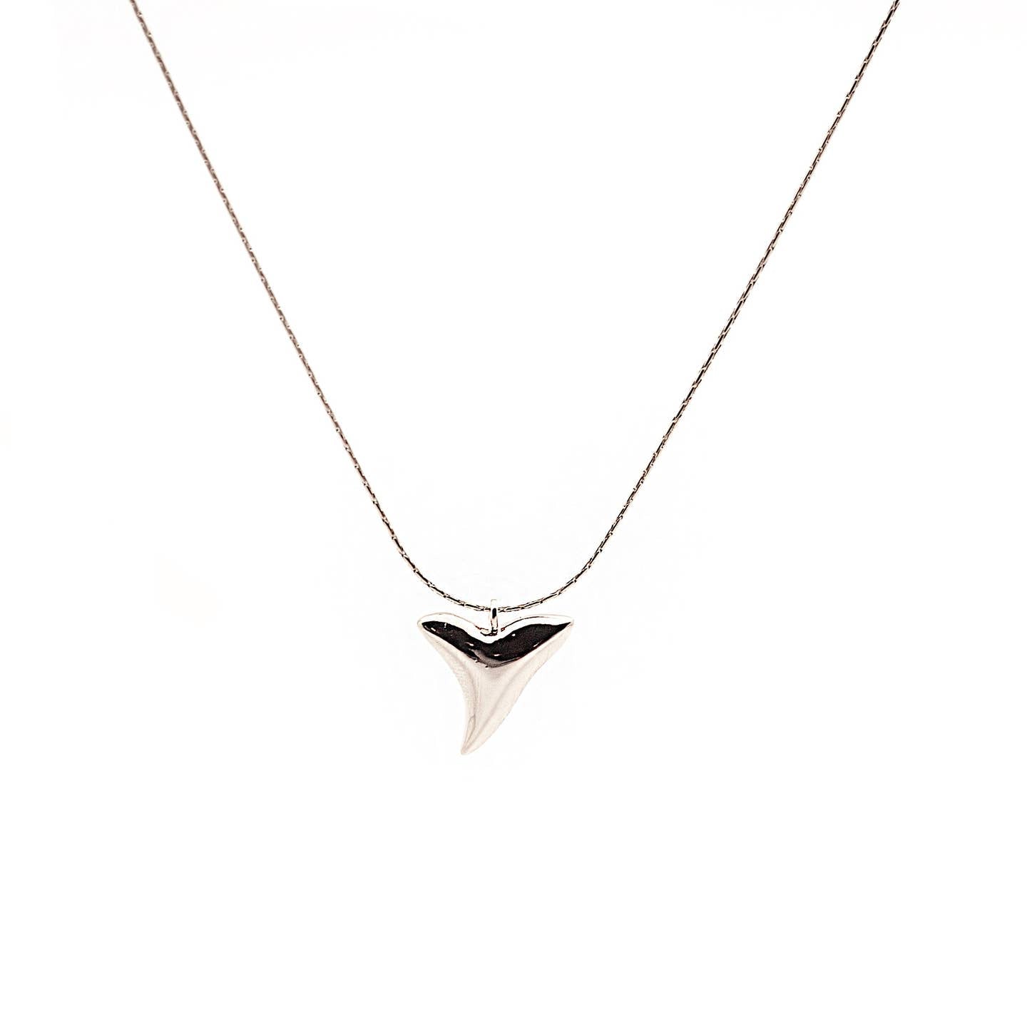 SHARK TOOTH NECKLACE